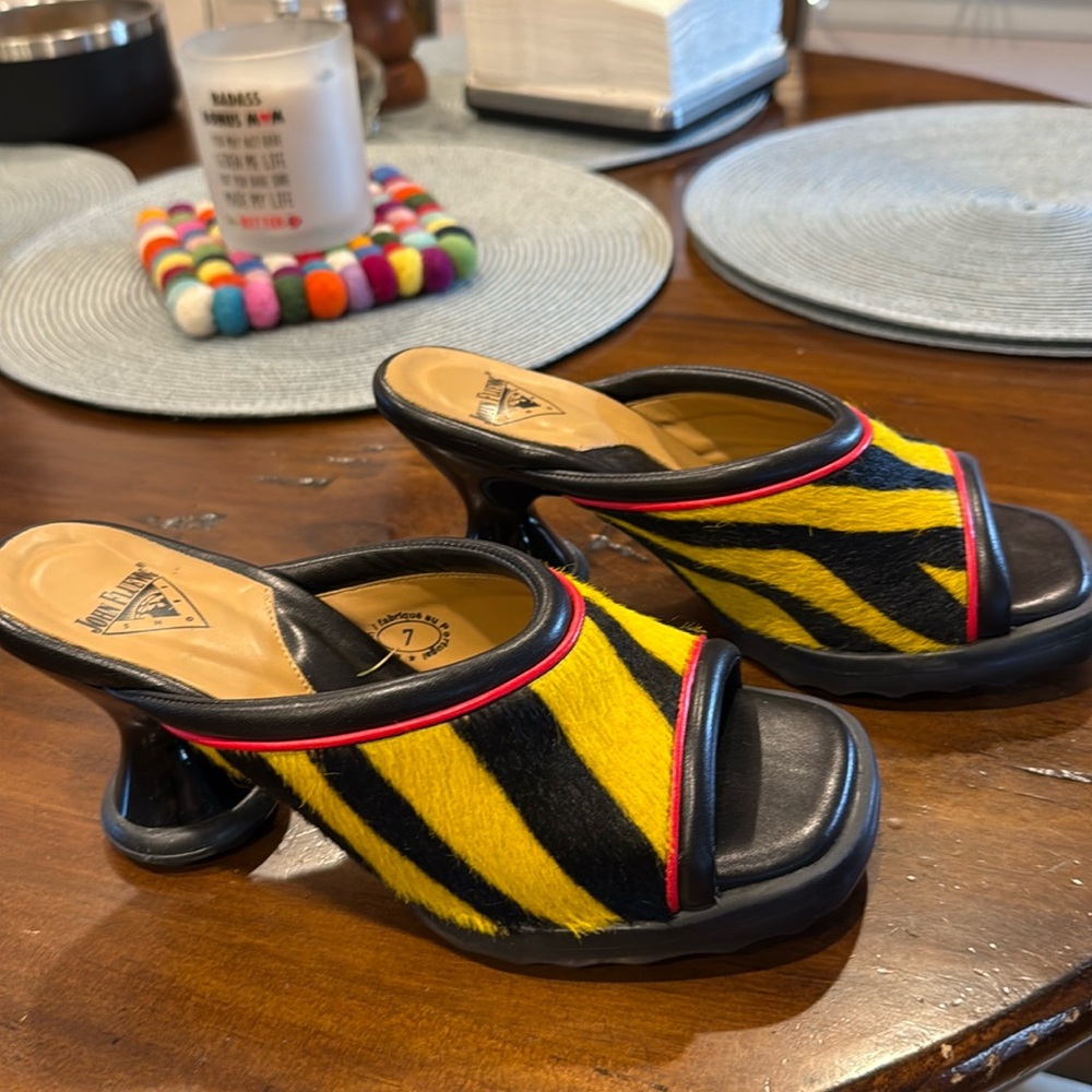 John Fluevog Mini Dede – Size 7